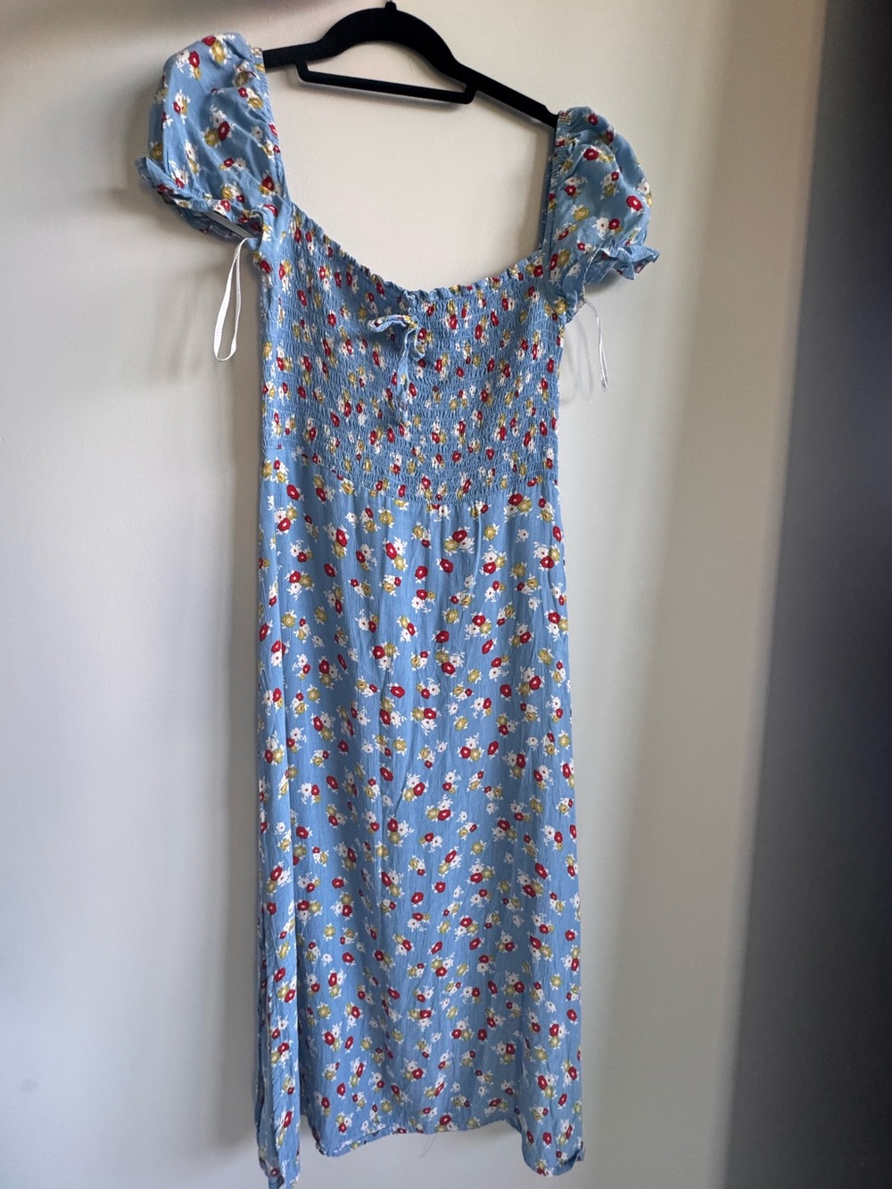 Faithfull the Brand Blue Floral Smocked Puff-Sleeve Women’s Dress